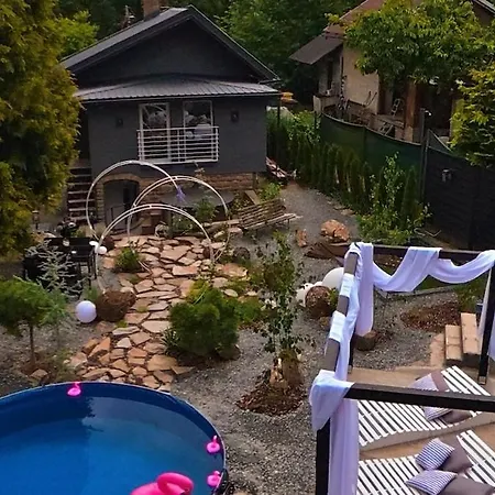 Secret Garden Retreat - Pool & Hot Tub Drahobudice